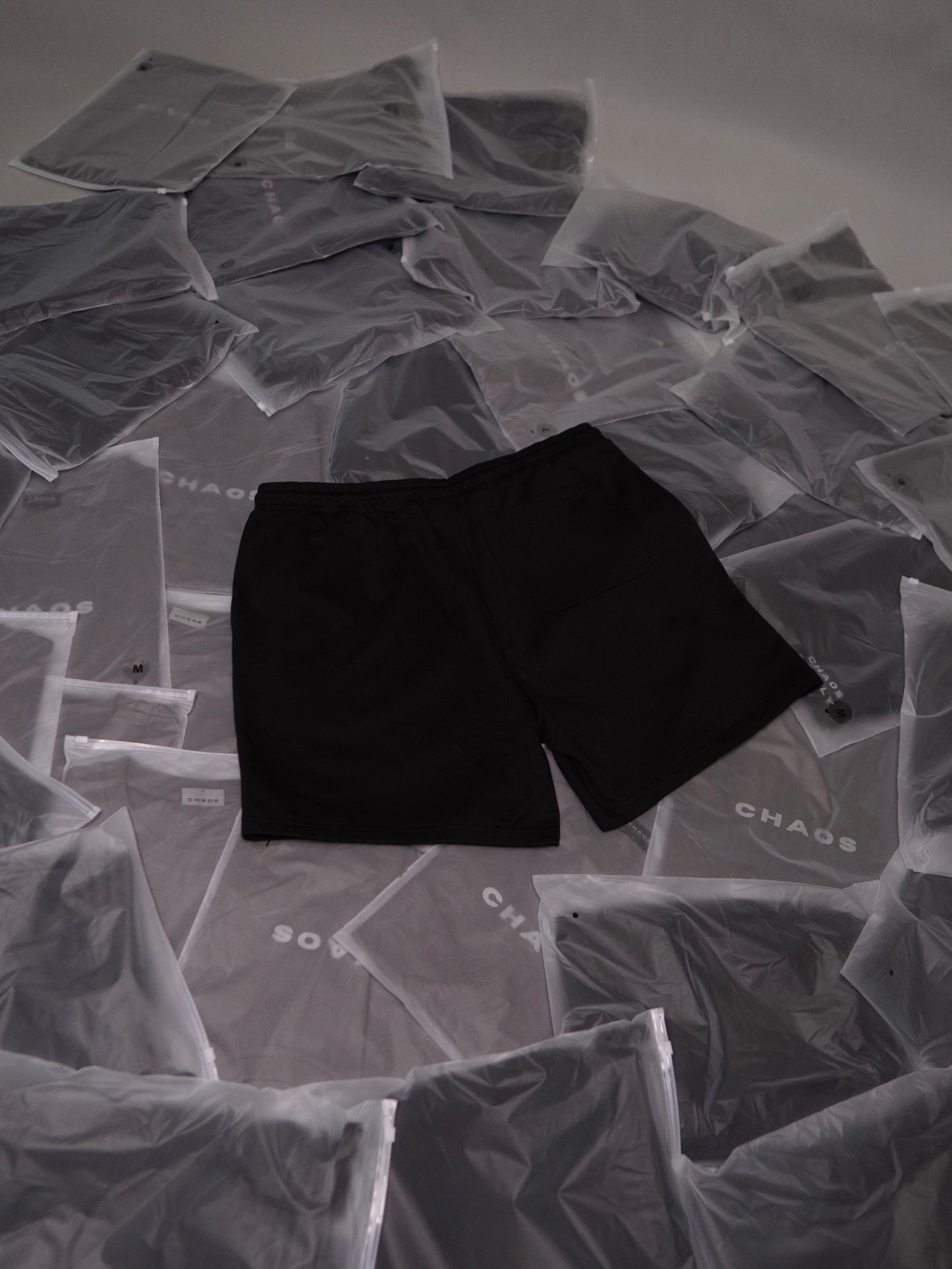CHAOS BASICS SHORTS